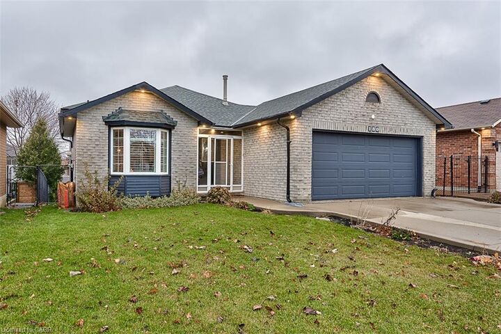Property Photo:  180 Highland Road W  ON L8J 2V1 