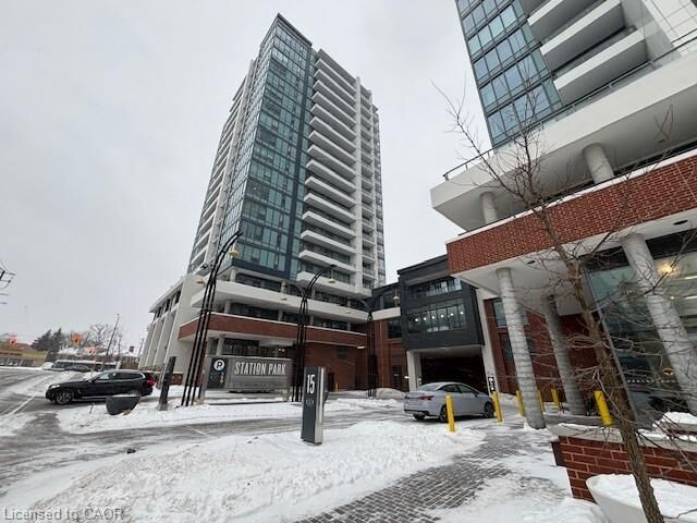 Property Photo:  15 Wellington Street S 2405  ON N2G 0E4 