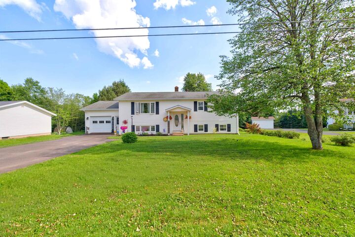 Property Photo:  17 Centennial Drive  PE C0B 1M0 