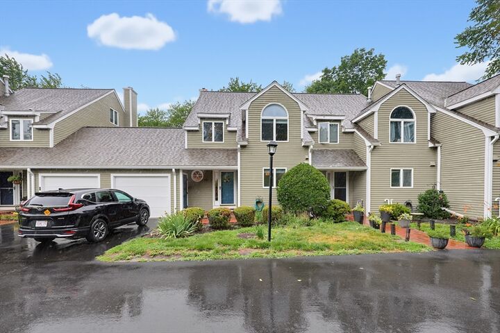 Property Photo: 431 Main St 3 MA 02052