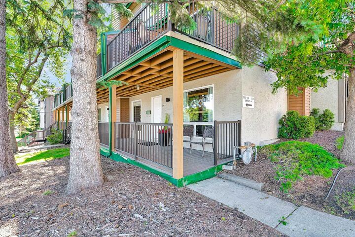 Property Photo: 1515 23 Avenue SW 4 AB T2T 0T8