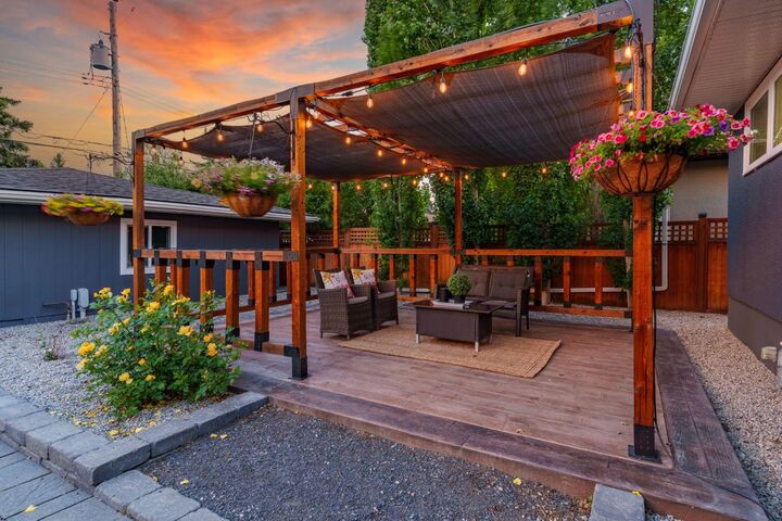 Property Photo:  503 88 Avenue SE  AB T2H 1T9 