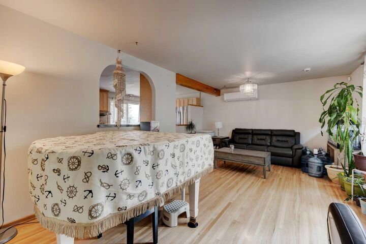 Property Photo: 212 Hendon Drive NW AB T2K 1Z2