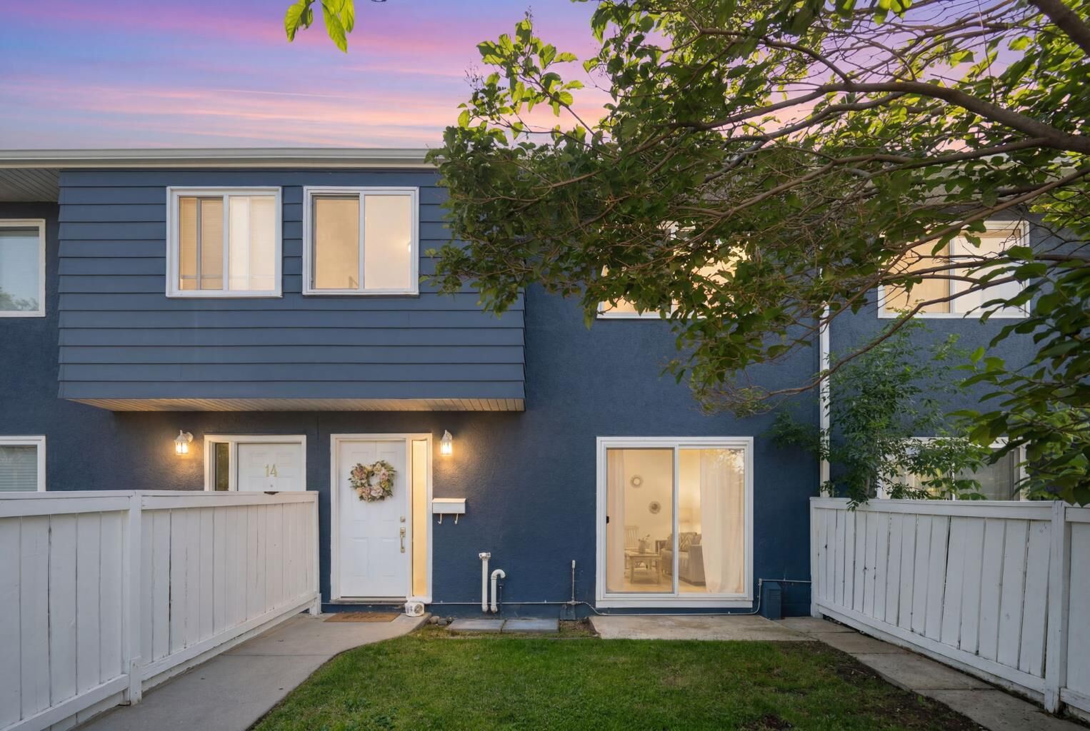 Property Photo: 251 90 Avenue SE 15 AB T2J 0A4