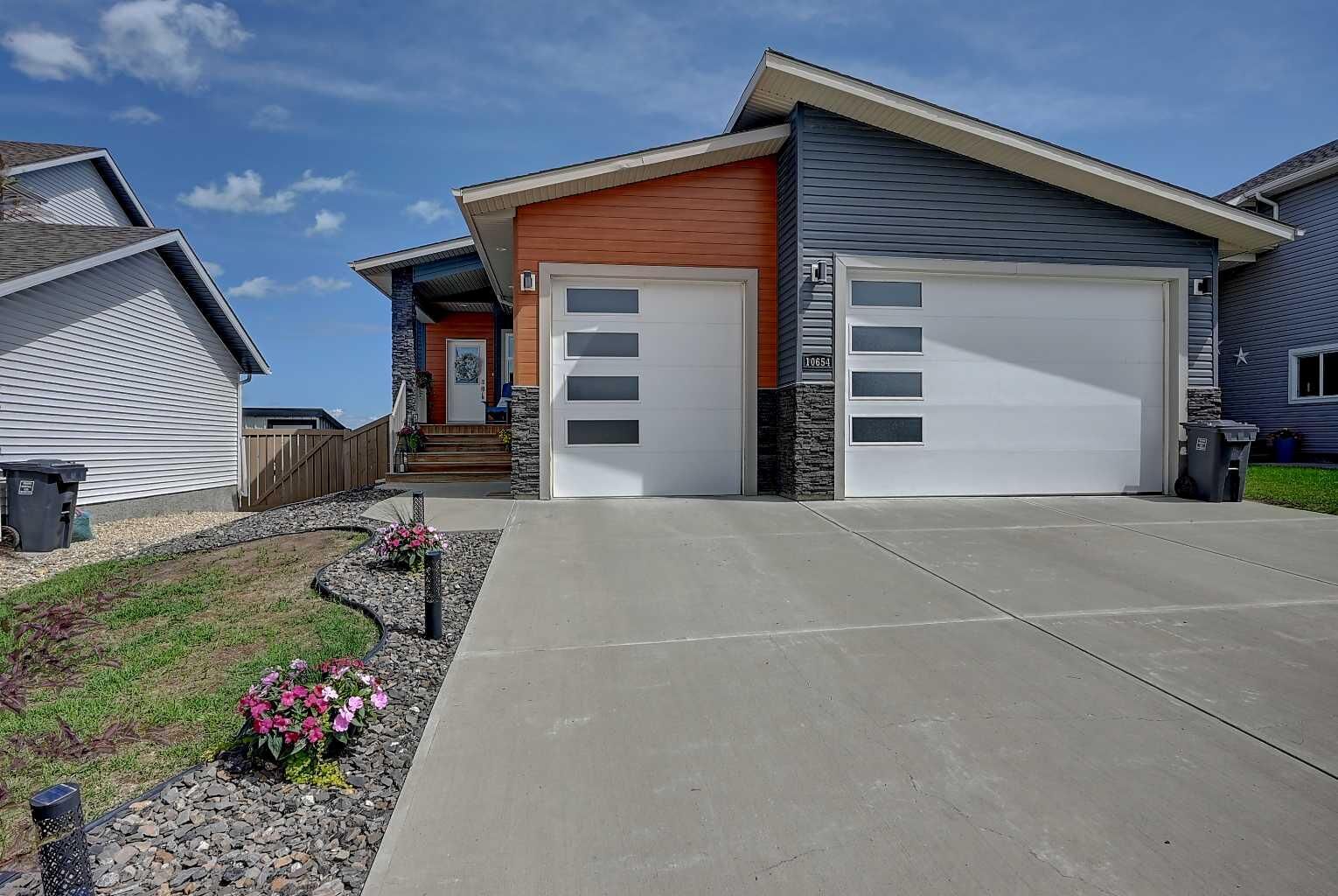 Property Photo:  10654 150 Avenue  AB T8X 0S4 