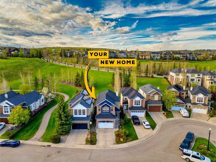 Property Photo: 30 Discovery Ridge Gardens SW AB T3H 5L6