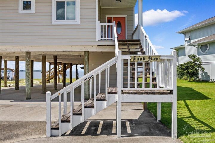 Property Photo: 7817 Petersen Pt Rd FL 32583