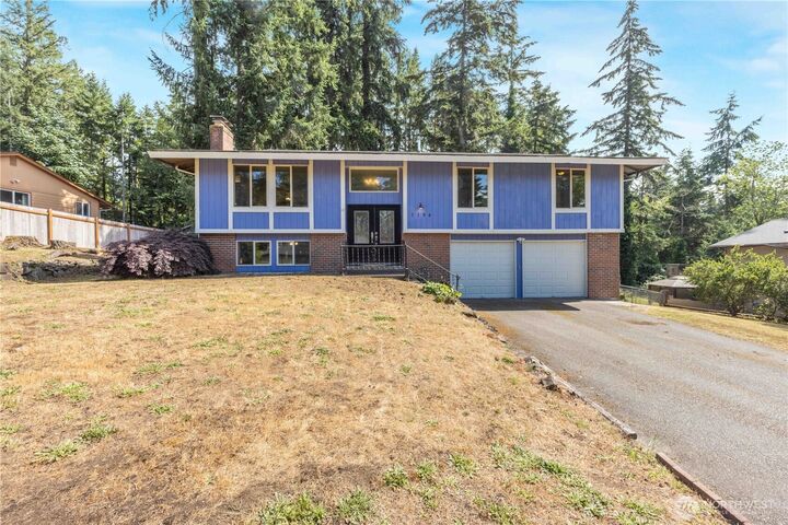 Property Photo:  5194  Granada Place SE  WA 98367 