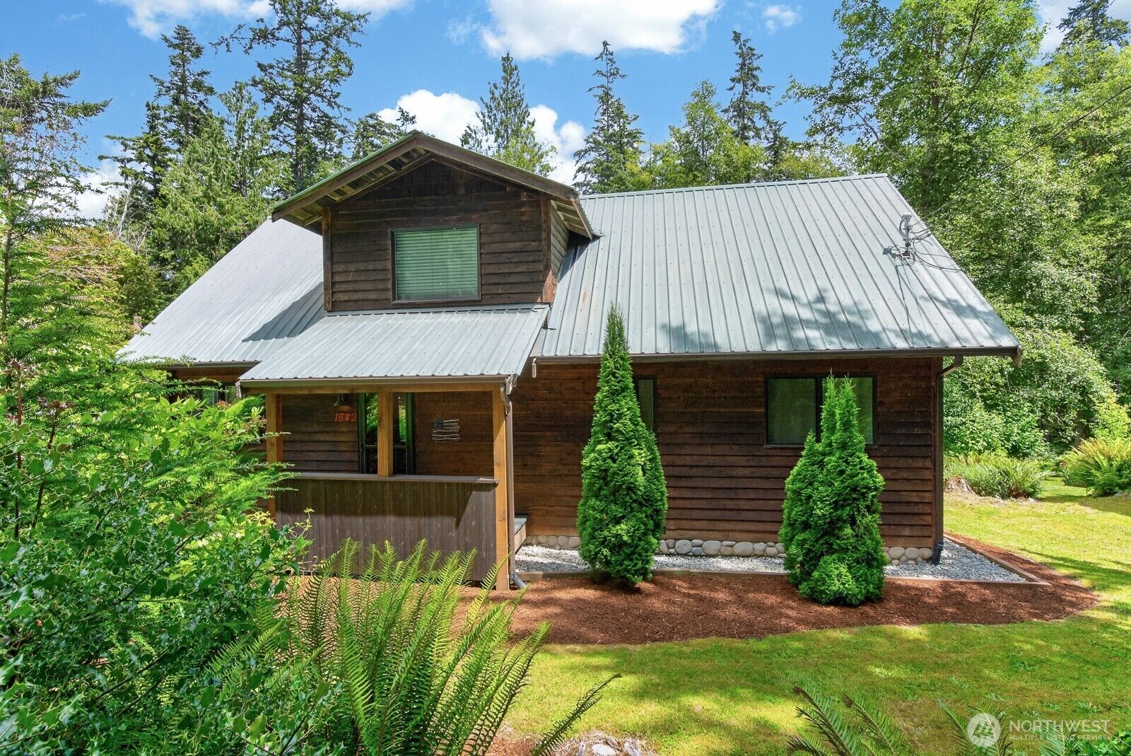Property Photo: 1649 Hemlock Drive WA 98282