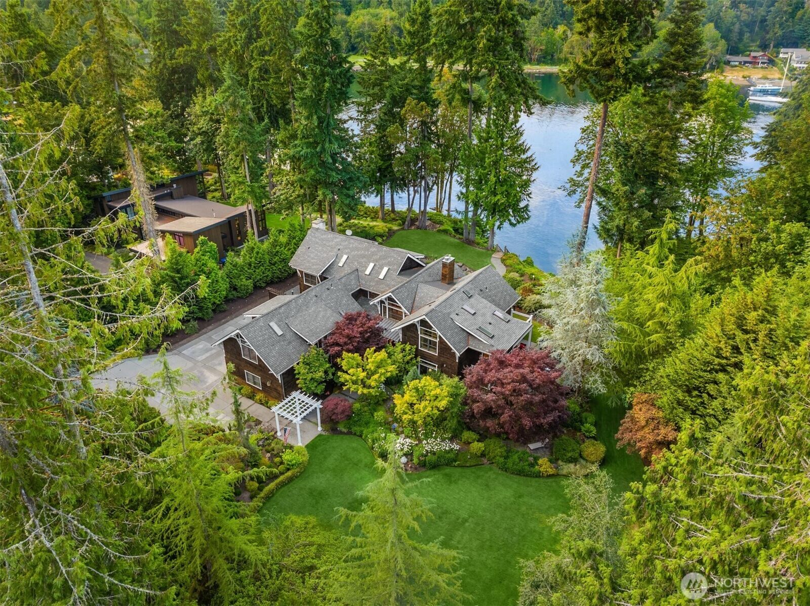 Property Photo:  10374  Country Club Road  WA 98110 