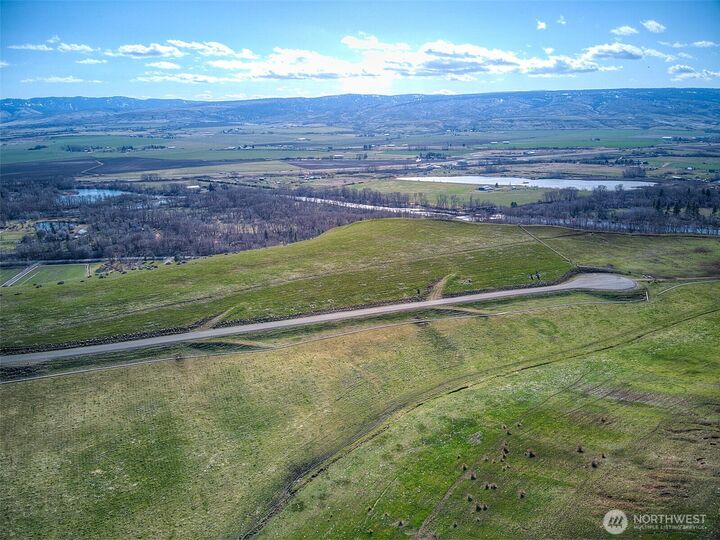Property Photo:  16  Sundance Lane  WA 98926 