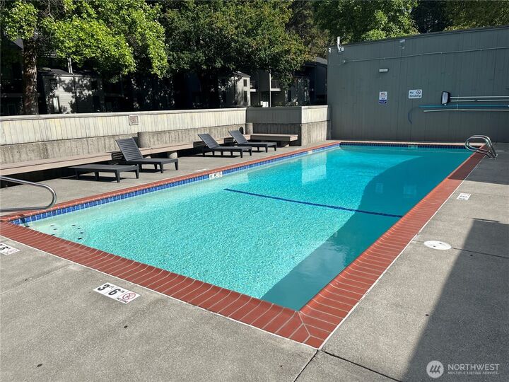 Property Photo:  6440  139th Place NE 12  WA 98052 