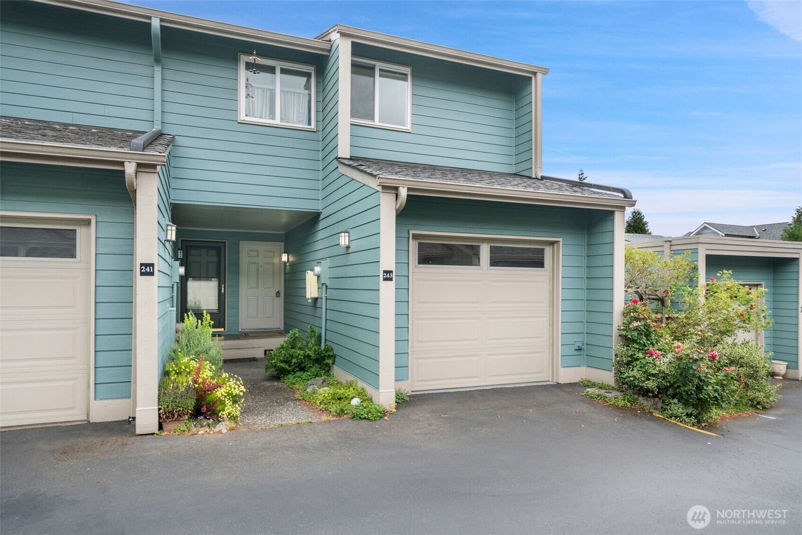 Property Photo: 243 Shepard Way NW WA 98110