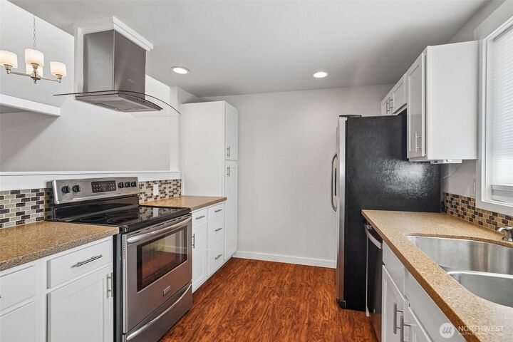 Property Photo:  24934  110th Place SE 5B  WA 98030 