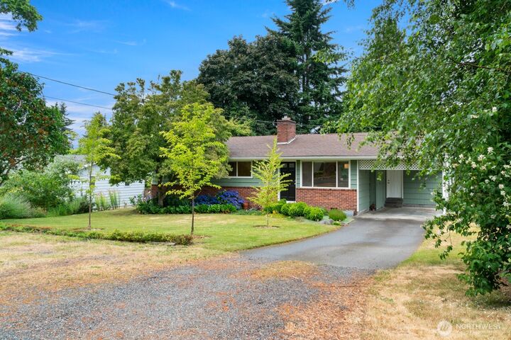 Property Photo: 8915 218th Street SW WA 98026