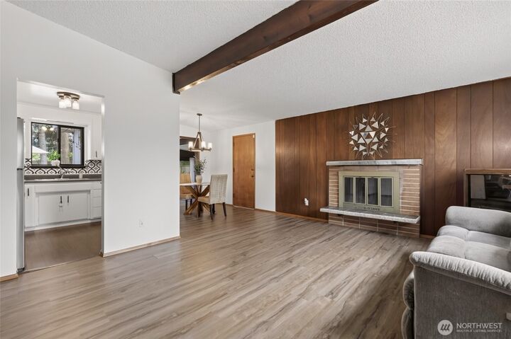 Property Photo: 605 S 304th Street WA 98003