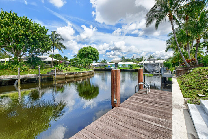 Property Photo: 891 SW Hickory Terrace FL 33486