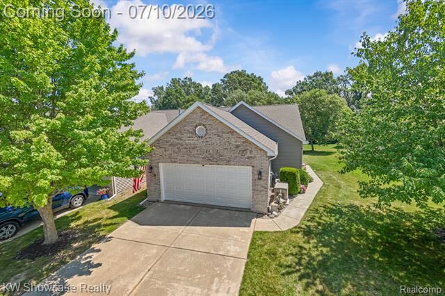 Property Photo:  1033 Bluebell Lane  MI 48423 