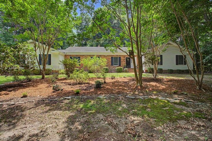 Property Photo:  101 Greenwood Dr  VA 23185 