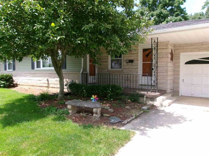 Property Photo:  808 S 15th Street  IN 47374 
