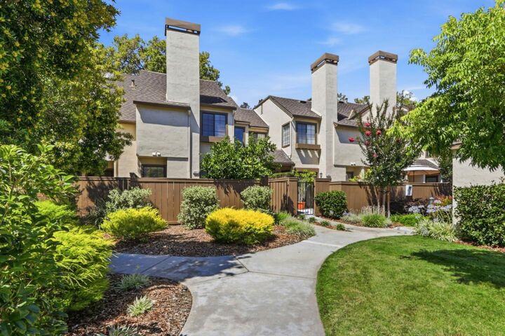 Property Photo: 2071 Foxhall Loop CA 95125
