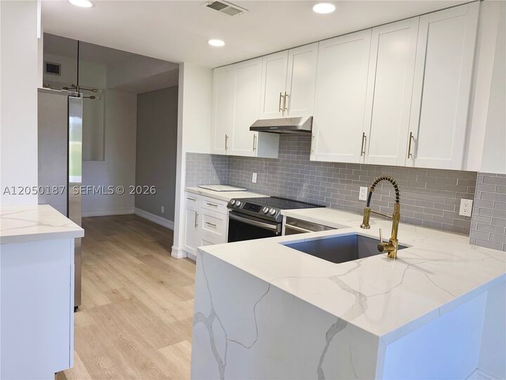 Property Photo: 16301 Malibu Dr 79 FL 33326