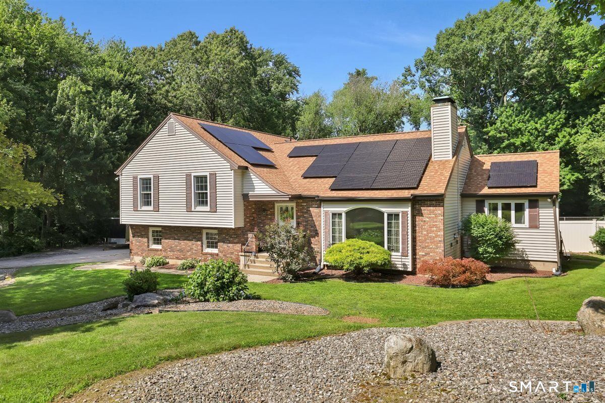 Property Photo:  8 Catherine Drive  CT 06712 
