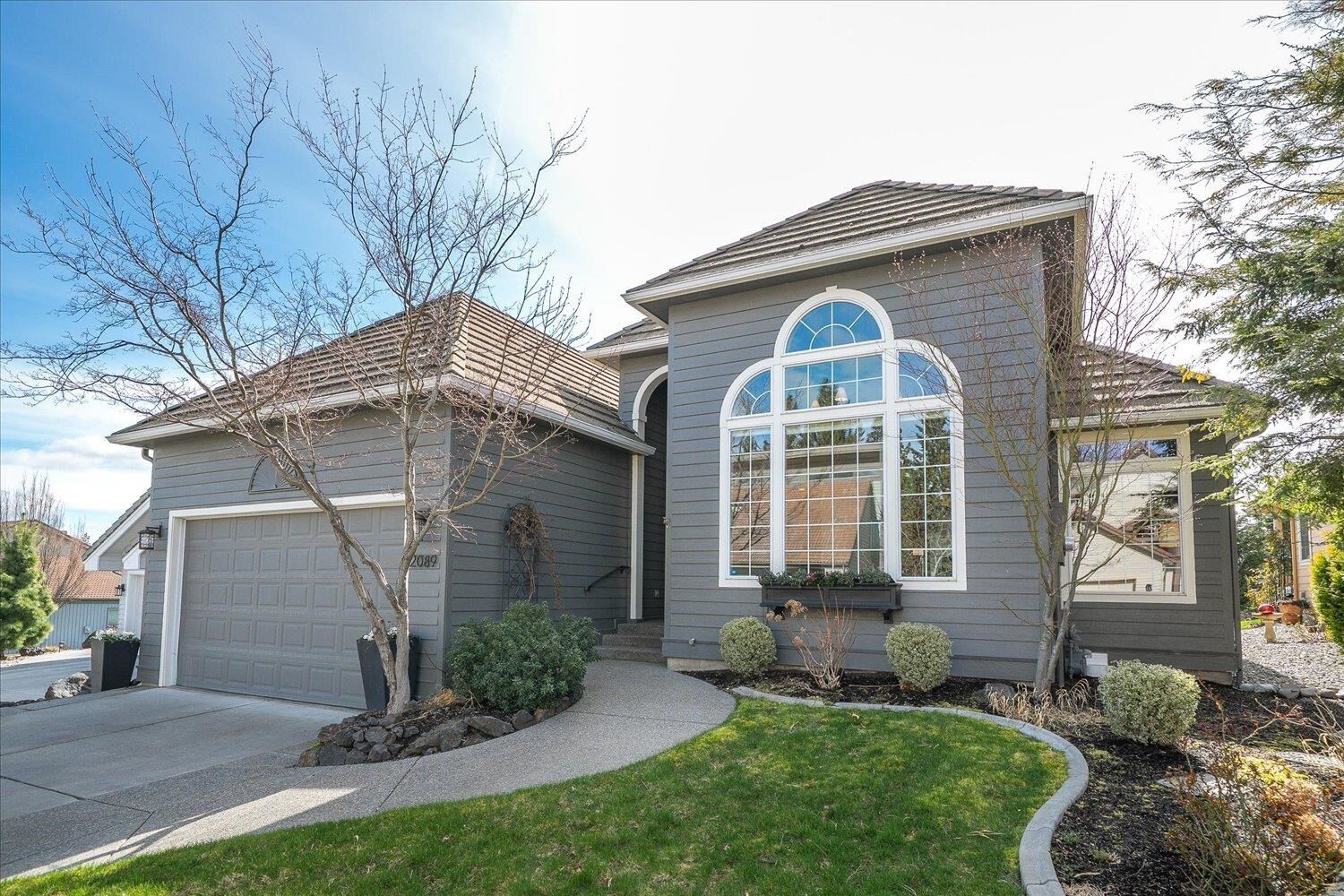 Property Photo: 2089 S Parkwood Cir WA 99223