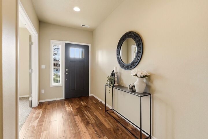 Property Photo:  6909 S Woodhaven Dr  WA 99224 