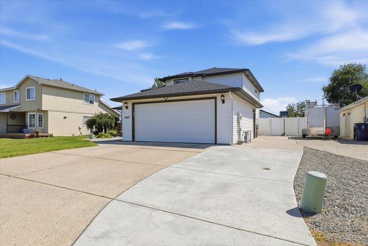 Property Photo:  1444 E Weile Ct  WA 99217 