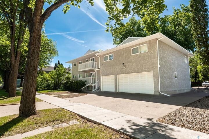 Property Photo: 1014 Colony Street B SK S7N 0S4