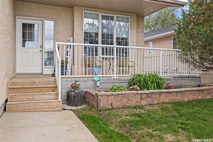Property Photo:  418 Hawkes Street  SK S0G 0E0 