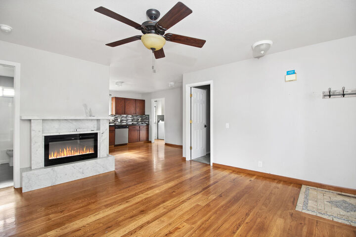 Property Photo: 2670 Woodside Blvd ID 83333