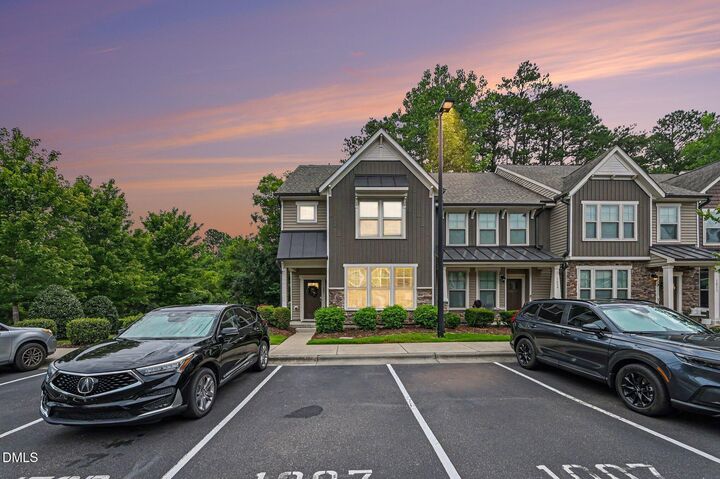 Property Photo:  1007 Midtowne Way  NC 27713 