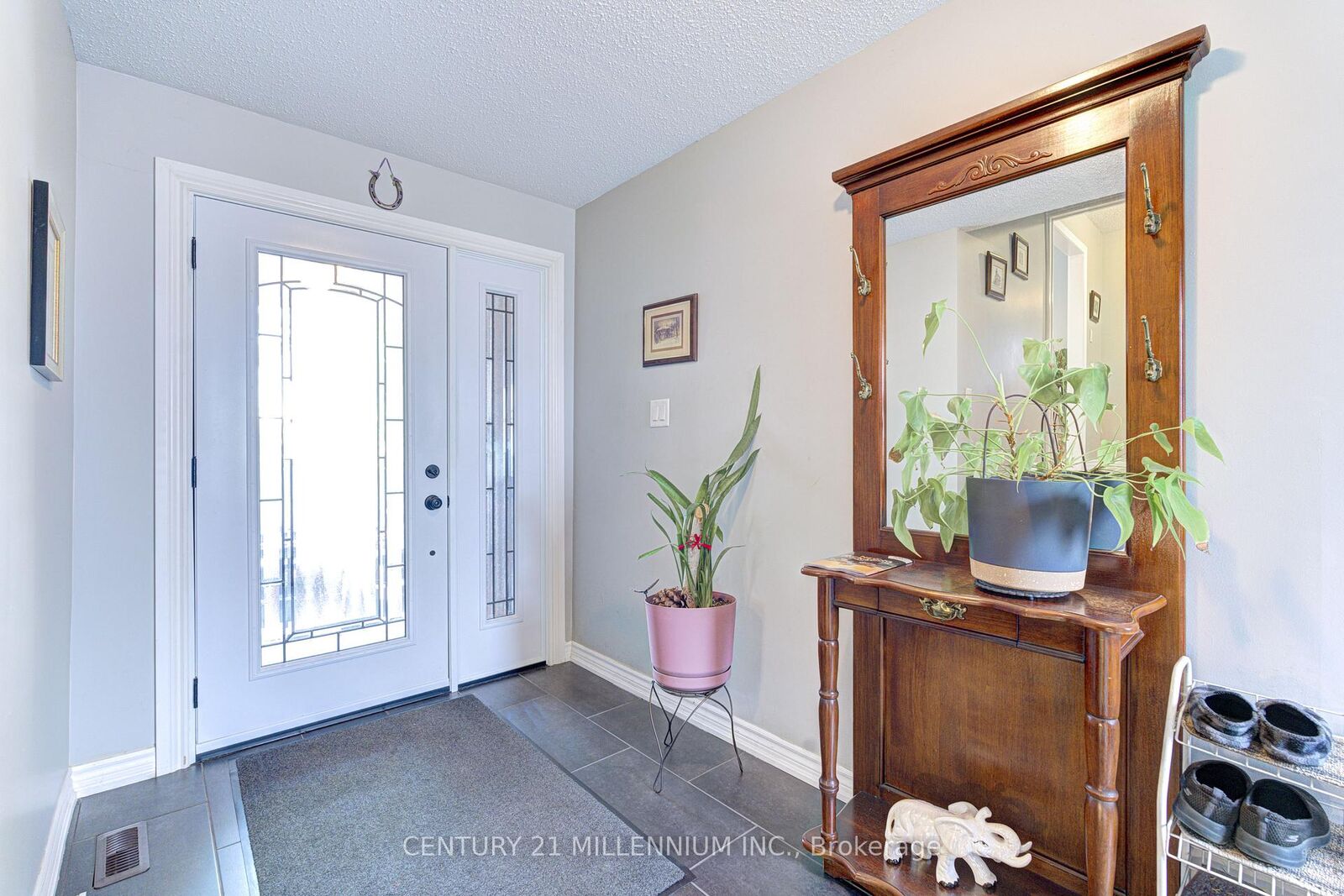 Property Photo: 63 Linkdale Road ON L6V 3B6