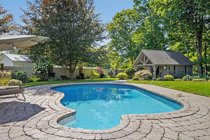 Photo de la propriété:  20 Stubbs Court  ON N4G 4P5 