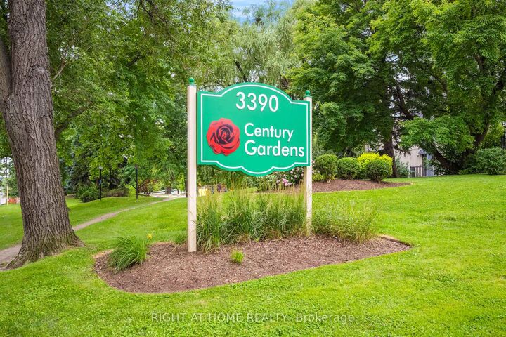 Property Photo: 3390 Weston Road 708 ON M9M 2X3