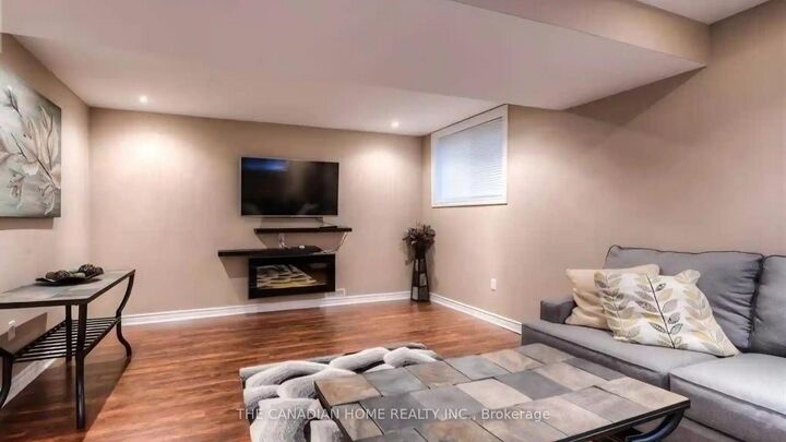 Property Photo:  105 Pinnacle Drive 85  ON N2P 1B8 