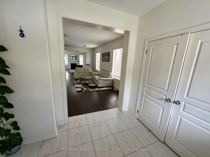 Property Photo:  41 Oconnor Crescent  ON L7A 5A6 
