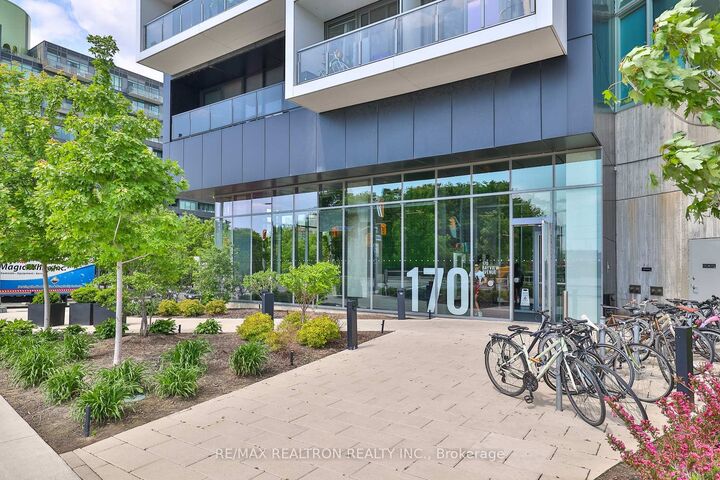 Property Photo: 170 Bayview Avenue 603 ON M5A 0M4