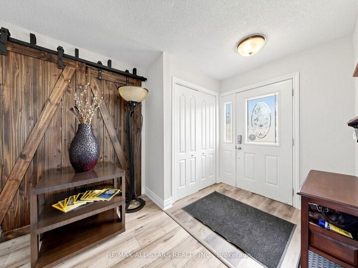 Property Photo:  374 Adeline Drive  ON L4P 3C3 