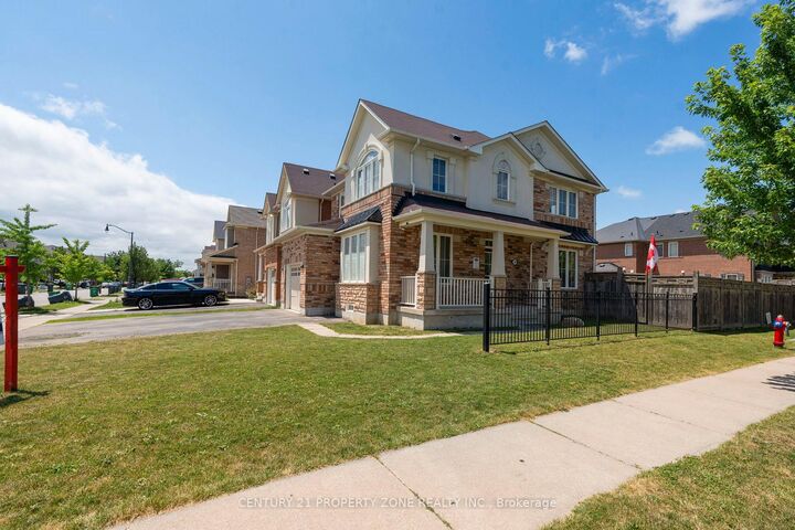 Property Photo:  30 Apple Valley Way Drive  ON L6P 3R3 