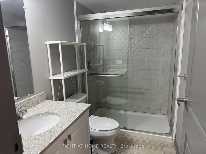 Property Photo:  321 Spruce Street 501  ON N2L 0G4 