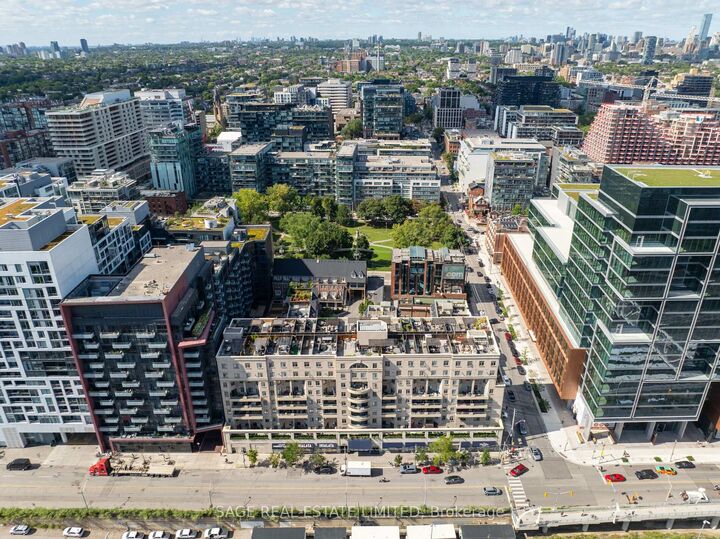 Property Photo: 550 Front Street W 438 ON M5V 3N5