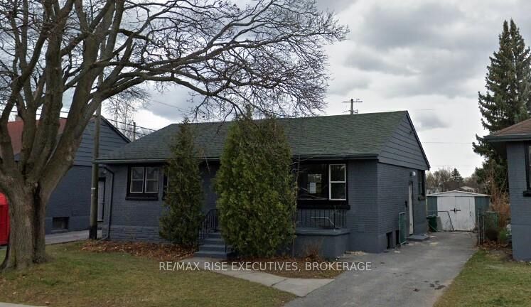 Property Photo: 30 Ruskin Street 2 ON K7K 2N3
