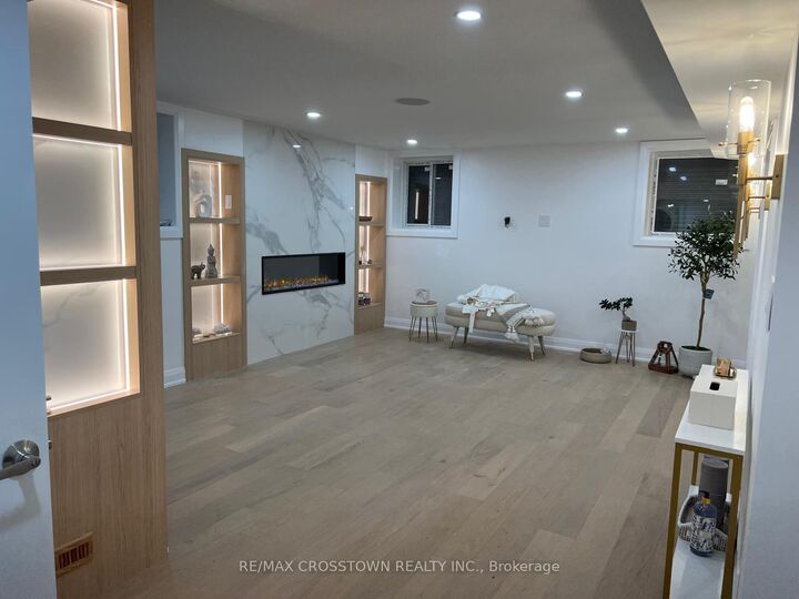 Property Photo: 492 Greenwood Drive B ON L3W 0R4