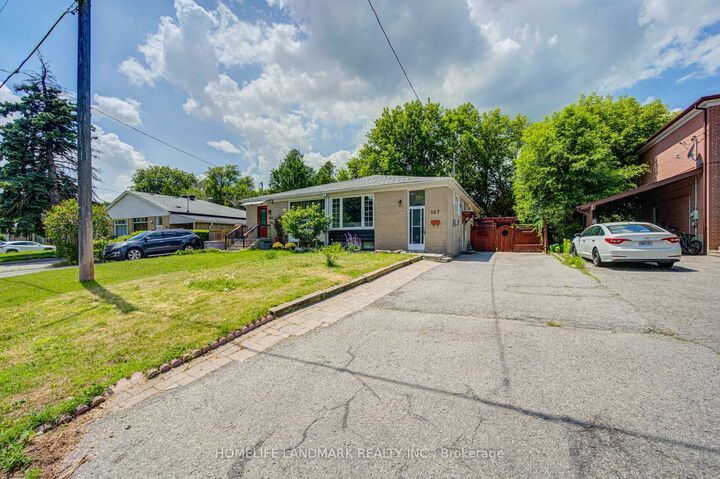 Property Photo: 167 Taylor Mills Drive N ON L4C 2T5