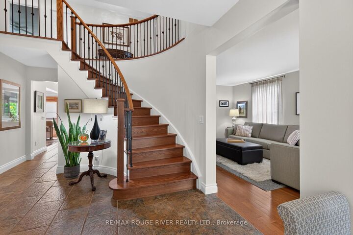 Property Photo:  1823 Dencourt Drive  ON L1V 4Y7 