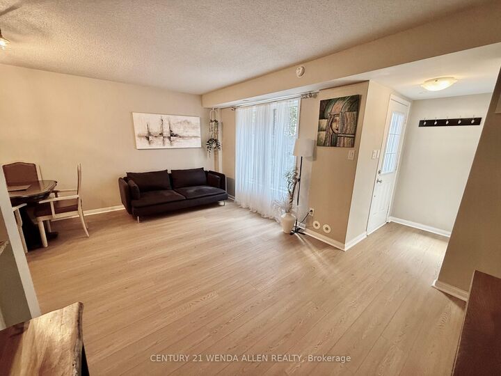 Property Photo:  20 Laidlaw Street 1117  ON M6K 1X2 