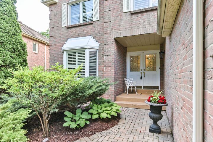 Property Photo: 14 Montrose Crescent ON L3R 7Z8